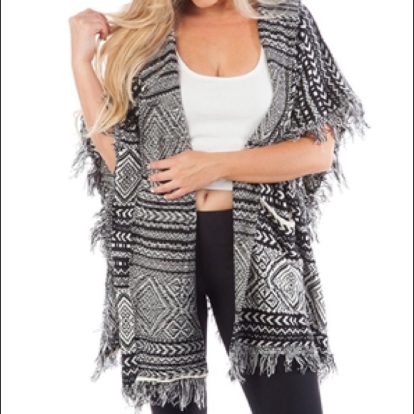 Love Crazy Sweaters - Aztec Print Sweater Cardigan/poncho